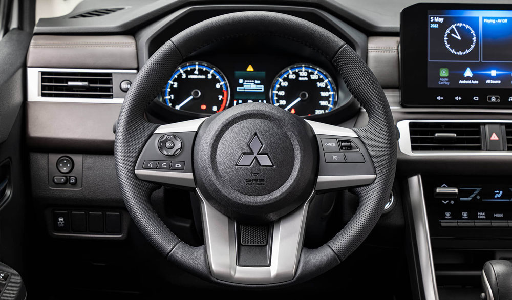 Vô lăng 3 chấu trên Mitsubishi Xpander